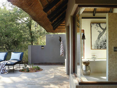 londo_treecamp_bathroom1-1940x1127_(1)