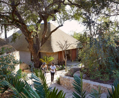 londoz_founders_0523_05_high-1940x1294