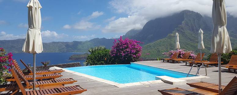Hiva_Oa_by_Hanakee_Lodge_-_Pool_(2)