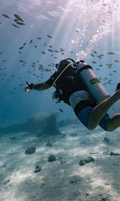 P2_02_TAHITI_Photo_9_©_Mark_Fitz-5184x3888