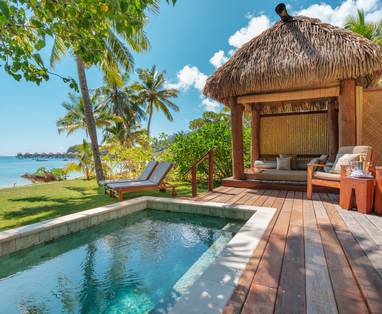 Deluxe_Beachfront_bure_deck_views