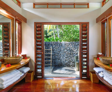 Beach_bures_bathroom