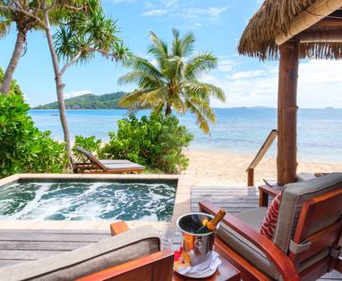 Deluxe_Beachfront_plunge_pool_Large