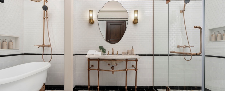 Grand_Majestic_Suite_03