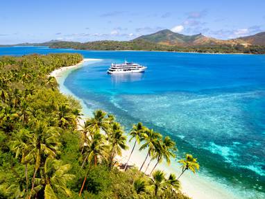 Fiji_Princess_at_Nanuya_(2)