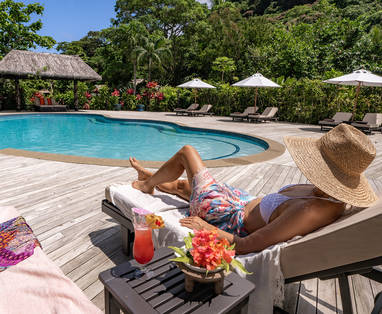 matangi-private-island-resort-pool-seating