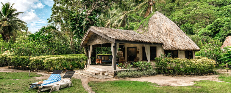 luxury-private-fiji-island-accommodation-ocean-view-bure