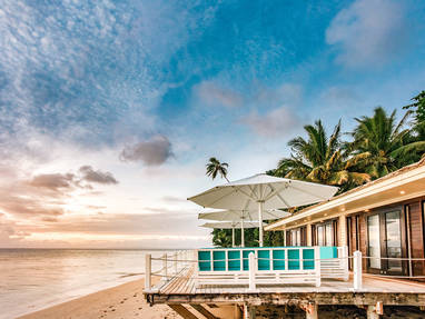 matangi-island-resort-ocean-spa-boutiuqe-sunset-deck