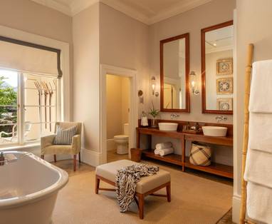 manor-suite-bathroom-andrew-morgan-hi-res_(2)