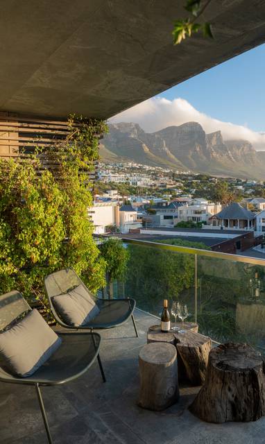 Luxury_Room_Mountain_view
