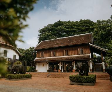 Laos-Luang_Prabang-Sofitel_Luang_Prabang-Hotel-Statue-2023-02