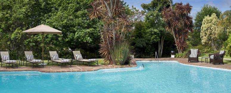 Hunter's_-_Main_Pool_Area
