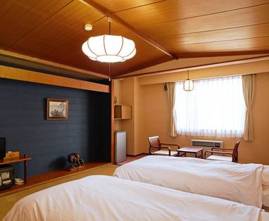 East_blds_Japanese_twin_room