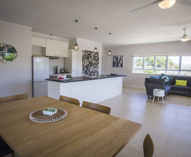 04_Kitchen___Dining.gallery_image.1