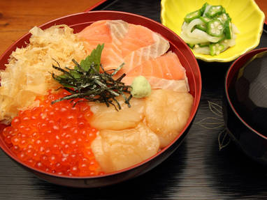 Sashimi_van_zalm__Visit_Hokkaido
