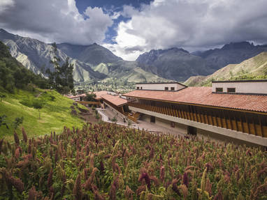 Iconic_Courtyard_View