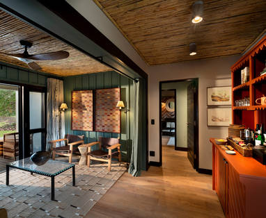 South-Africa-Phinda-Zuka-Lodge-Family-Suite-Lounge-High-Resolution-Width_5000px