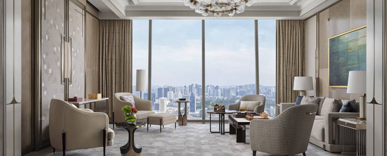 Expansive_living_areas_designed_for_entertaining_on_a_grand_scale