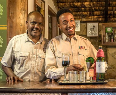 Hatari_Lodge_Guest_Bar